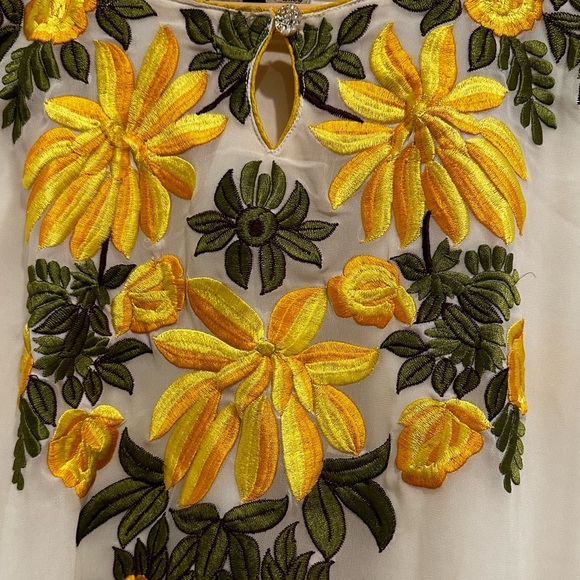 Kurti - Picture 2 of 2